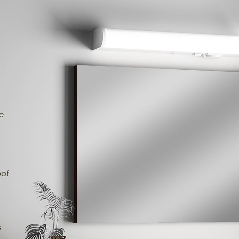 Mirror Lighting Kit with a Bar and a Shaver Socket in Matt White